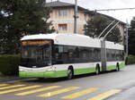 (257'578) - transN, La Chaux-de-Fonds - Nr. 143 - Hess/Hess Gelenktrolleybus (ex TN Neuchtel Nr. 143) am 11. Dezember 2023 beim Bahnhof Marin-pagnier