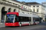 (282'662) - SW Winterthur - Nr. 135 - Hess/Hess Gelenktrolleybus am 29. November 2025 beim Hauptbahnhof Winterthur