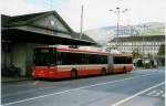 NAW/214187/027329---vb-biel---nr (027'329) - VB Biel - Nr. 83 - NAW/Hess Gelenktrolleybus am 12. Oktober 1998 beim Bahnhof Biel