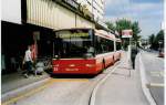 (033'118) - VB Biel - Nr. 83 - NAW/Hess Gelenktrolleybus am 5. Juli 1999 beim Bahnhof Biel