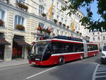 (197'252) - OBUS Salzburg - Nr. 369/S 392 UF - Solaris Gelenktrolleybus am 13. September 2018 in Salzburg, Makartplatz