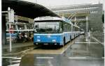 (032'936) - VBL Luzern - Nr. 174 - Volvo/Hess Gelenktrolleybus am 27. Juni 1999 beim Bahnhof Luzern