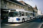NAW/237661/052231---tl-lausanne---nr (052'231) - TL Lausanne - Nr. 757 - NAW/Lauber Trolleybus am 17. Mrz 2002 beim Bahnhof Lausanne