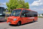 Mercedes Midibus von SCHNEIDERBUS Reisen aus Wien 06/2017 in Krems.