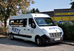 RENAULT Kleinbus von HIETZ Busreisen aus sterreich am 31.8.2013 in Krems.