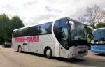 MAN Lions Coach Supreme von Werner tours aus Deutschland am 21.4.2014 in Krems.