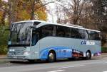 Mercedes Tourismo von LA Bus aus Slowenien am 17.11.2014 in Krems.