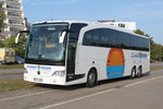 Schmidt Reisen stand am Morgen des 25.09.2016 in Hhe Rostock Hauptbahnhof/Sd abgestellt.