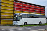 Mercedes Tourismo von Dicsa Busz aus Ungarn in Krems gesehen.