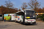 Mercedes Tourismo von Frey Reisen aus der BRD mit einem Radanhnger in Krems.