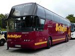 Neoplan exclusiv vom  Reisedienst Schfer  steht auf der Veterama-Parkplatz in Mannheim im Oktober 2016