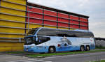 Neoplan Cityliner von Frankenland Reisen in Krems gesehen.