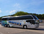 Neoplan Cityliner von Basel Reisen aus der BRD in Krems gesehen.