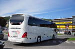 Neoplan Cityliner von HIEMS Travel aus Split in Krems gesehen.