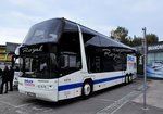 Neoplan Skyliner von der Ehrlich Touristik aus der BRD in Krems gesehen.