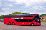 Neoplan Skyliner von Biendl Reisen aus der BRD in Krems gesehen.