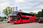 Neoplan Skyliner von Biendl Reisen aus der BRD in Krems gesehen.