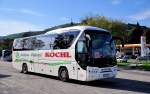 Neoplan Tourliner von Kchl Reisen aus Niedersterreich am 18.9.2014 in Krems gesehen.