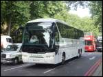 Neoplan Tourliner von Hamilton aus England in London.