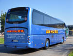 Neoplan Tourliner von ASTL Reisen aus der BRD in Krems.