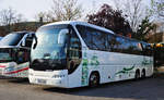 Neoplan Tourliner aus Ungarn in Krems.