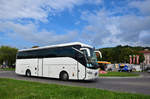 Noge-Scania Touring aus Ungarn in Krems unterwegs.