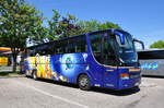 Setra 300er-Serie von Wiesinger Reisen aus sterreich in Krems gesehen.