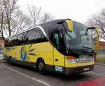 SETRA S415 HD von STERN REISEN aus Obersterreich am 2.11.2012 in Krems an der Donau.