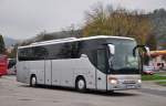 Setra 415 GT-HD von Busreisen Heiss aus asterreich am 11.Okt.2014 in Krems unterwegs.