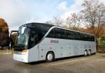 Setra 417 HDH aus Ungarn am 21.10.2014 in Krems.