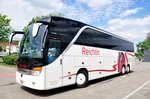 Setra 416 HDH von Reichlin Reisen aus der Schweiz in Krems gesehen.