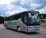 Setra 415 GT-HD von Htzinger Reisen aus der BRD in Krems.