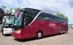 Setra 416 HDH von CAR ROUGE aus der CH in Krems gesehen.