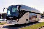 Setra 516 HD von Uniworld aus der SK in Krems unterwegs.