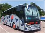 Setra 515 HD von Retter Reisen aus Österreich im Stadthafen Sassnitz.