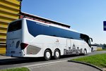 Setra 517 HD von Zwlfer Reisen aus Niedersterreich in Krems gesehen.