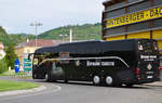 Setra 517 HD  Rom  von Hffmann Reisen aus der BRD in Krems gesehen.