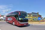 Setra 516 HD von HOMMER Reisen aus der BRD 06/2017 in Krems.