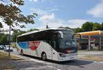 Setra 516 HD von Arnaud Reisen aus Frankreich 06/2017 in Krems.