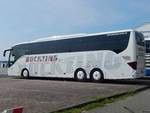 Setra 516 HD von Buckting aus Deutschland im Stadthafen Sassnitz.