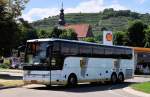 VAN HOOL ACRON von OAZ Reisen / NL am 9.7.2013 in Krems an der Donau unterwegs.