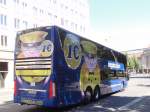 VAN HOOL TX27 Astromega von Megabus.com am 29.7.2015 beim Hpt.Bahnhof in Leipzig gesehen.