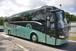 Volvo 9900 von RICHOU Reisen aus Frankreich im Mai 2018 in Krems.