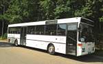 Dieser Mercedes-Benz O 407 von Mrkl-Reisen war am 6.7.2013 in der Nhe des Vogelwoogs in Kaiserslautern abgestellt.