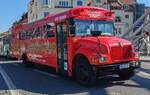 Stadtrundfahrtbus unterwegs in Bamberg im Mai 2025