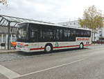 Setra S 415 business der Firma Franz Scharnagel aus Feuchtwangen steht vor dem Bahnhof Ansbach fr den Verkehrsverbund Groraum Nrnberg am 02.