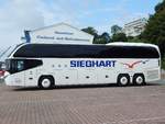 Neoplan Cityliner von Sieghart aus Deutschland im Stadthafen Sassnitz.