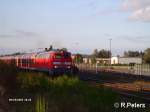218 141-0 verl�sst Wiesau/Oberpfalz mit ein RE Regensburg.