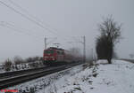 111 187-1 zieht bei P�lling den RE50 M�nchen - Regensburg - N�rnberg. 09.12.23