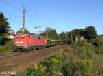 140 643-8 durchf�hrt Undorf mit ein leeren Autozug.
